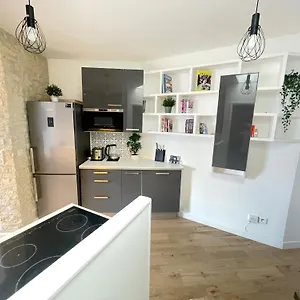Appartement Superbe Haussmannien Suspendu, Paris